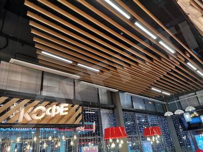 Кубообразный потолок 50х110 мм с зазором 50 мм и 150 мм дуб 0617