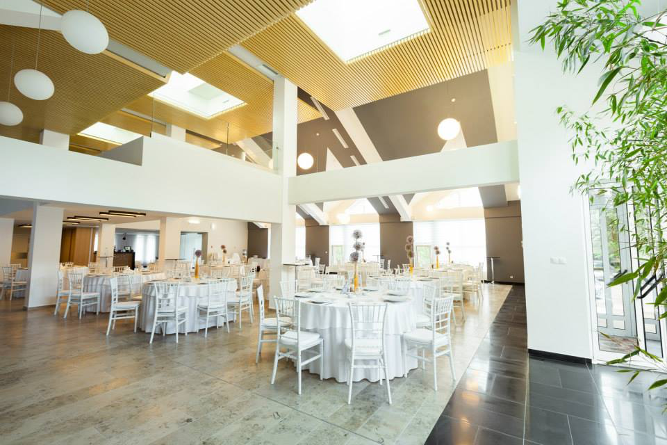 Кубообразный реечный потолок