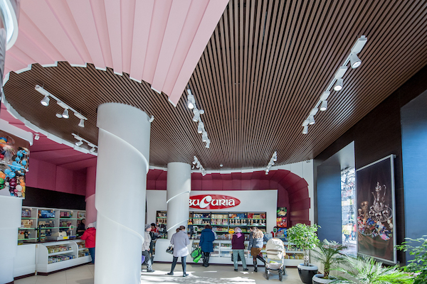 Кубообразный реечный потолок