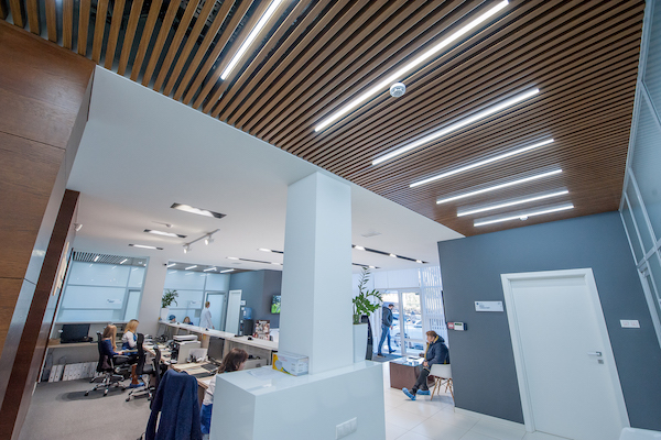 Кубообразный реечный потолок